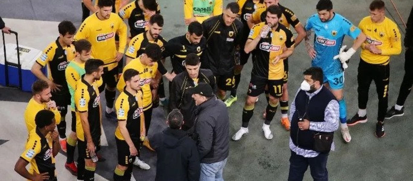 Έκρυθμο τo κλίμα στην ΑΕΚ: «Συγγνώμη» από Μ.Χιμένεθ και έντονες αποδοκιμασίες από φίλους της Ένωσης